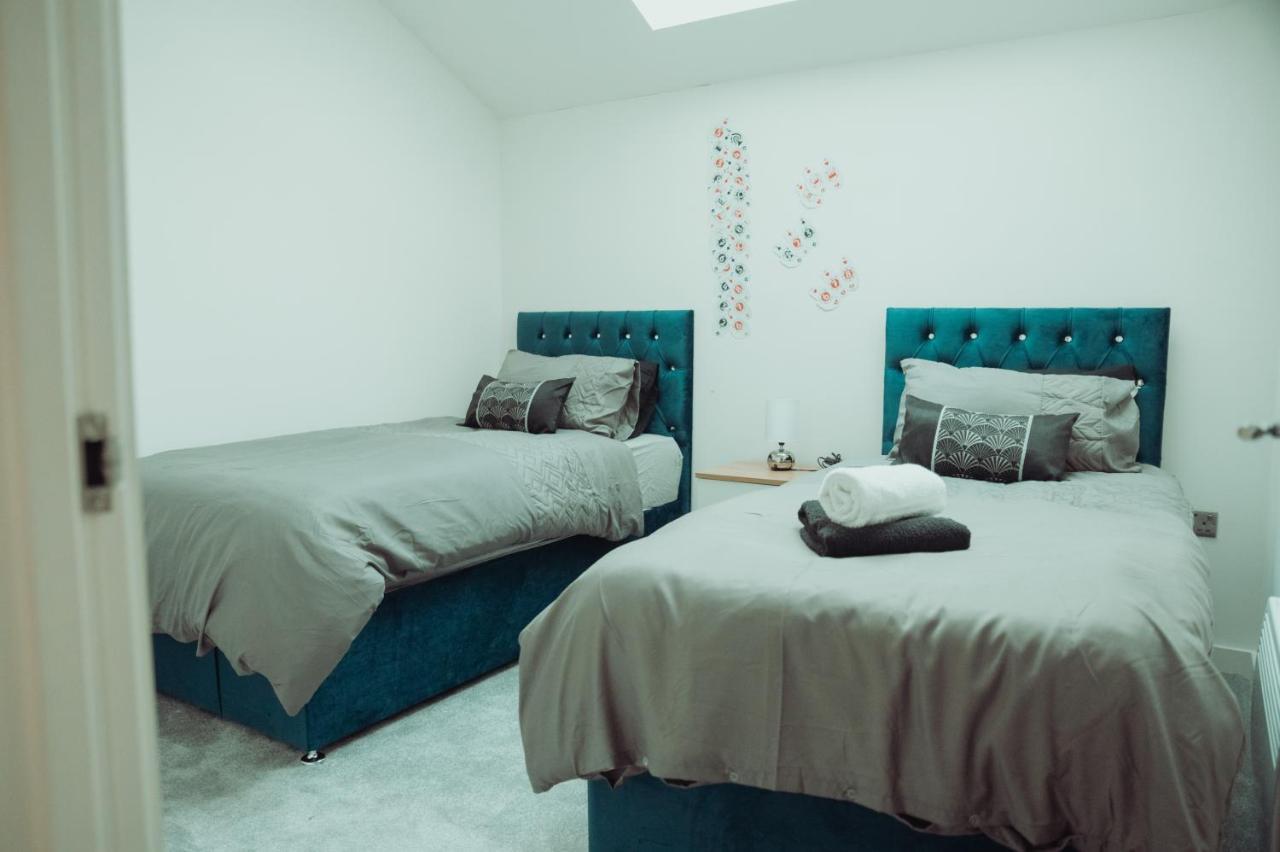 Bv Rare 3 Bedrooms At Conditioning House Bradford Perfect For Contractors Exteriör bild