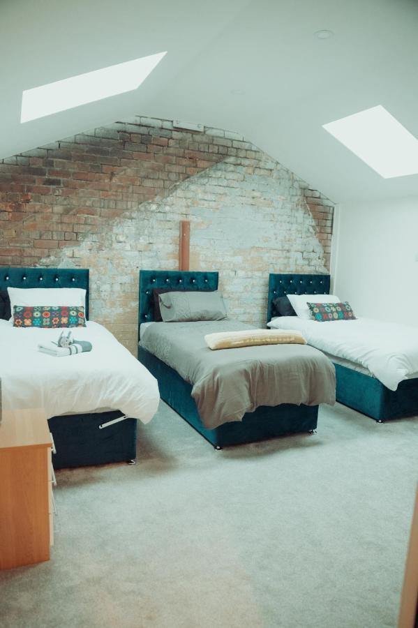 Bv Rare 3 Bedrooms At Conditioning House Bradford Perfect For Contractors Exteriör bild