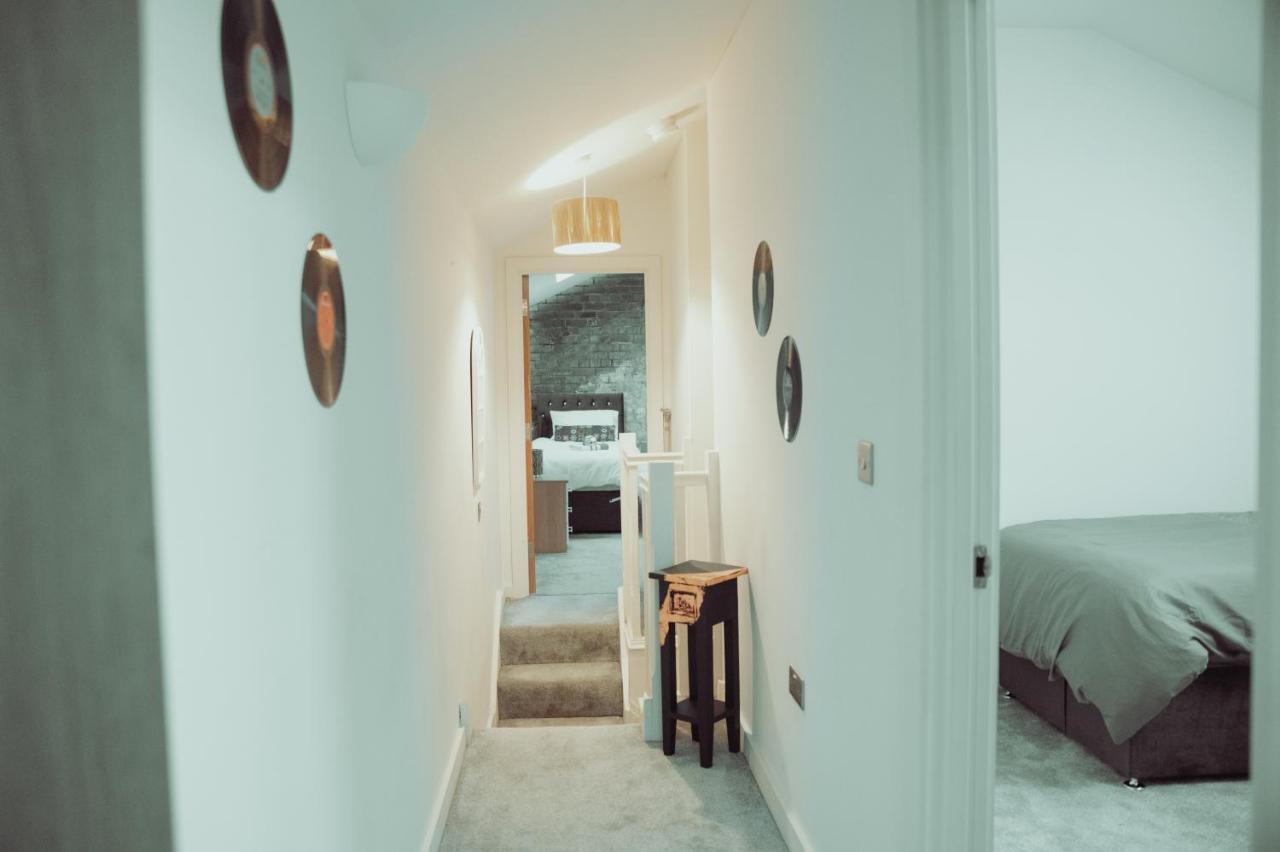 Bv Rare 3 Bedrooms At Conditioning House Bradford Perfect For Contractors Exteriör bild